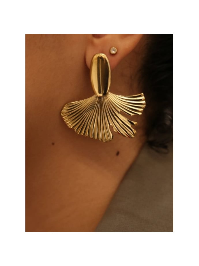 ÖRHÄNGEN MODERN PLEATED FAN GOLD