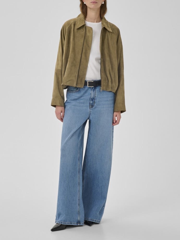 MY ESSENTIAL WARDROBE JACKA PETRA CAPERS