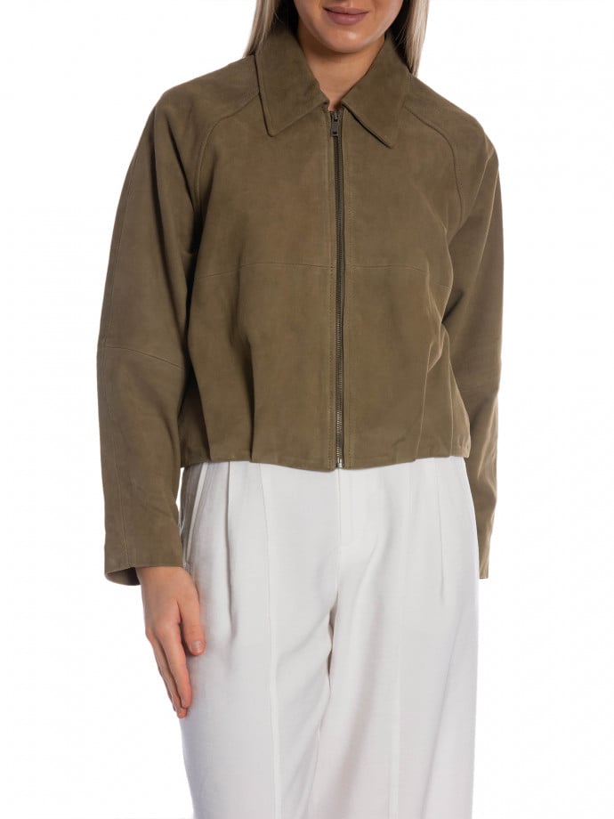 MY ESSENTIAL WARDROBE JACKA PETRA CAPERS