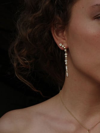 A&C OSLO ÖRHÄNGE SWEET DROPS 65 MM CRYSTAL GOLD PLATED
