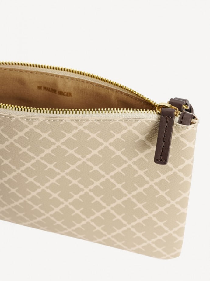 BY MALENE BIRGER VÄSKA IVY PURSE FEATHER