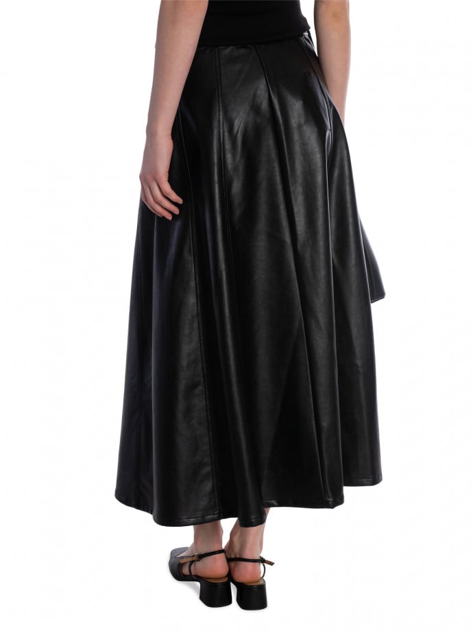 NEO NOIR KJOL RAYA FAUX BLACK