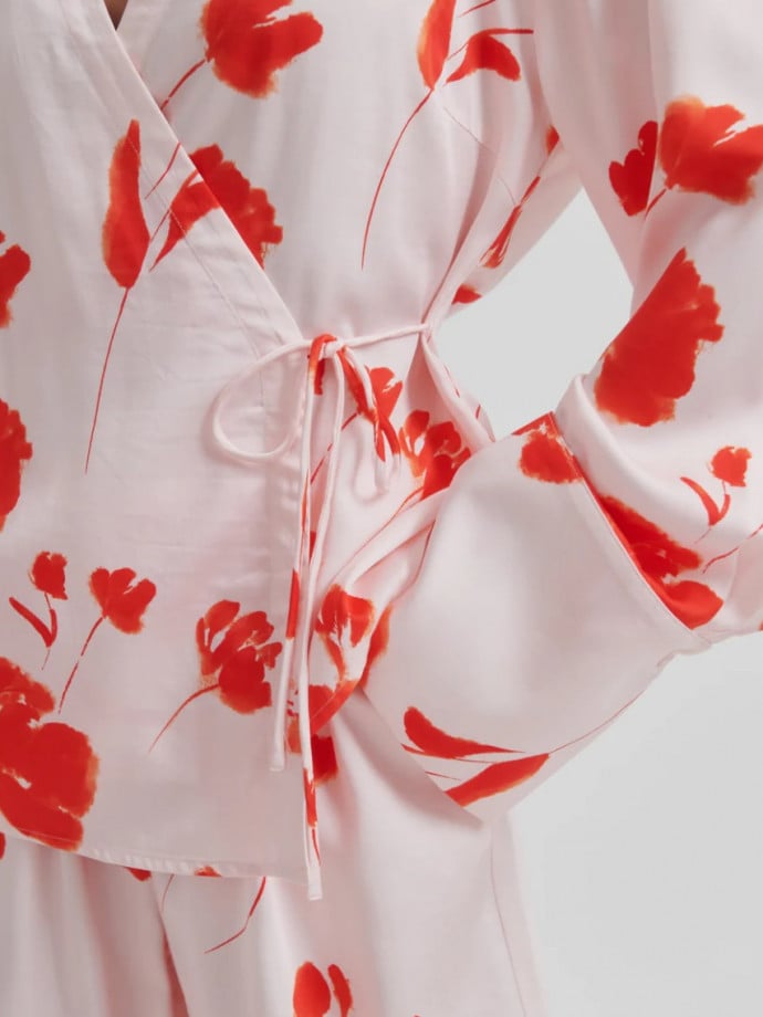 SECOND FEMALE BLUS SAKURA WRAP PALE LILAC