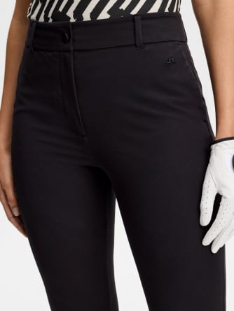 J.LINDEBERG BYXA PENNY CAPRI BLACK