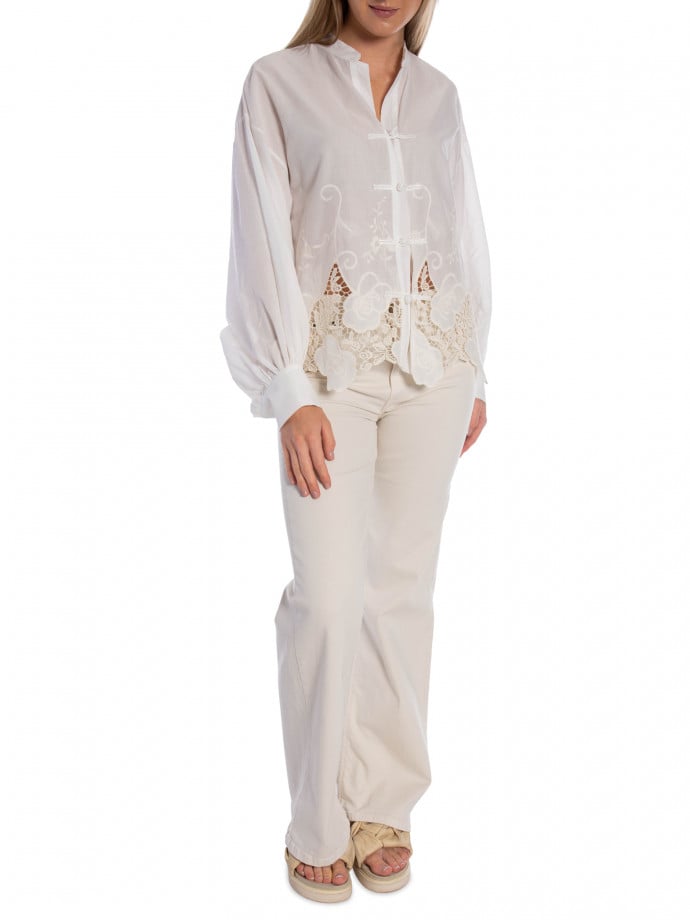 BLUS ORIENTAL INTRICATE EMBROIDERY WHITE