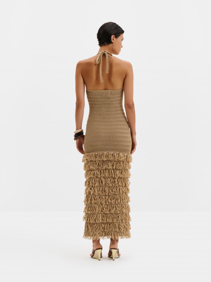 MALINA KLÄNNING ELISSA HALTERNECK FRINGE MAXI SAND