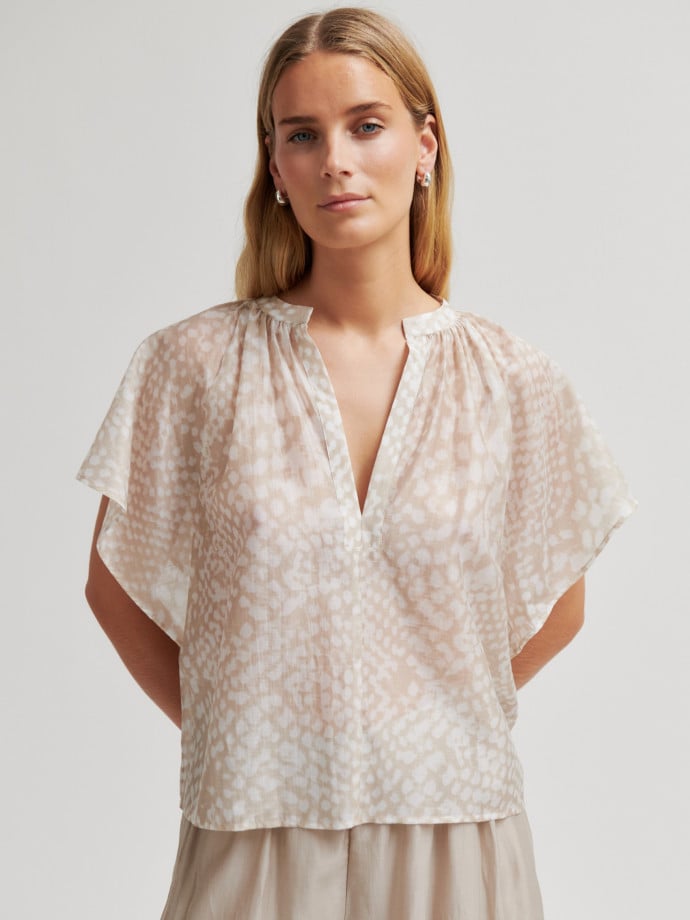 SECOND FEMALE BLUS SHADES PLAZA TAUPE