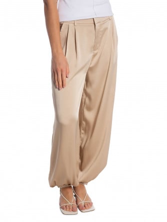 NEO NOIR BYXA FAYLA DRAPY SATIN BALOON DARK SAND