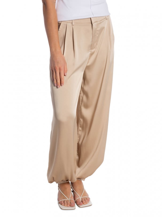 NEO NOIR BYXA FAYLA DRAPY SATIN BALOON DARK SAND