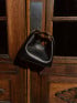 ELLEME VÄSKA SMALL BOOMERANG BLACK GOLD