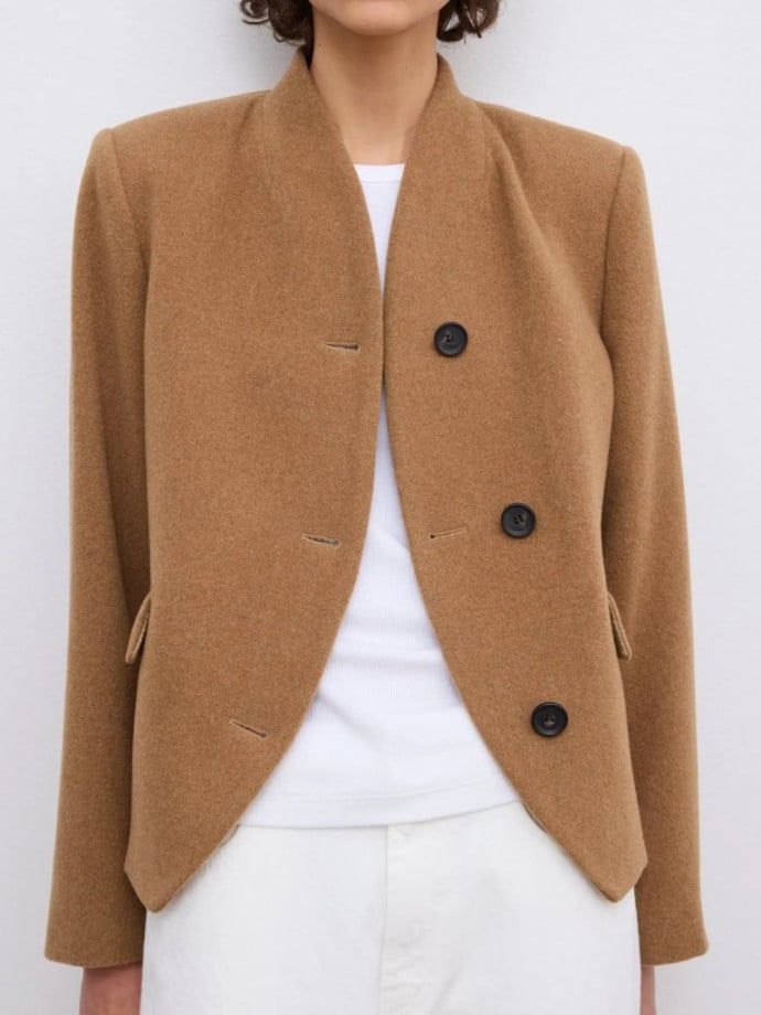 DAGMAR JACKA SHORT CURVED CAMEL