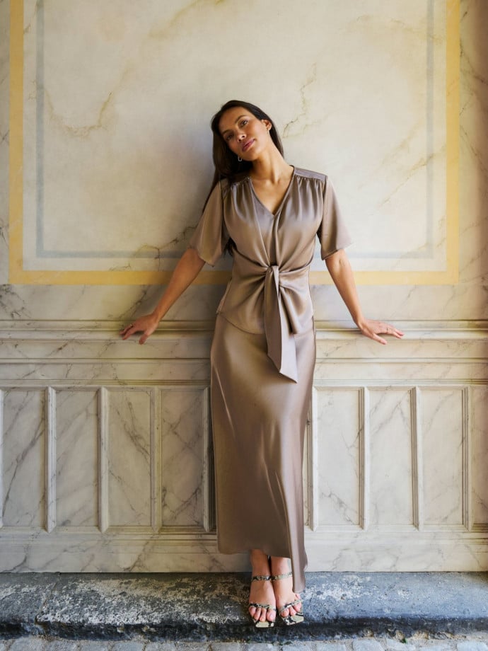 NEO NOIR BLUS CASADIA HEAVY SATEEN DARK TAUPE