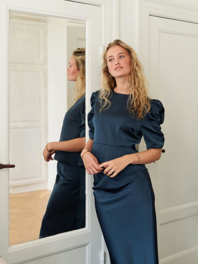NEO NOIR BLUS BENUA HEAVY SATEEN MIDNIGHT BLUE