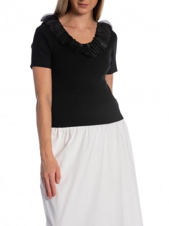 TOPP ELEGANT LAYERED RUFFLE BLACK