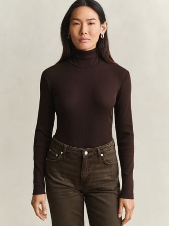 GANT TOPP SLIM RIBBED LS TURTLENECK DEEP BROWN